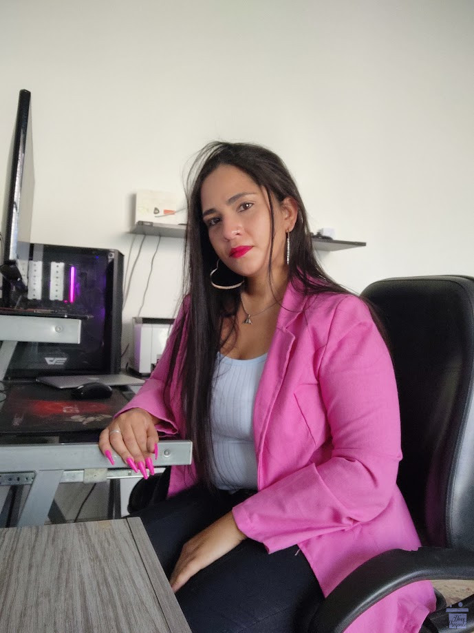 uc_stacked_images_elementor_a16af41_item1